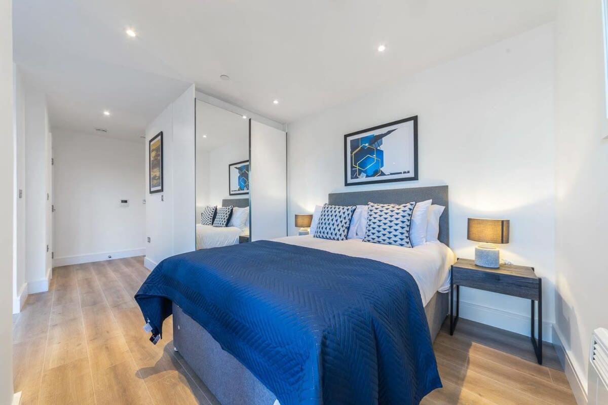 Modern Studio Apartment In East Grinstead Extérieur photo